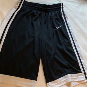 Nike basketball shorts men’s black white M elite